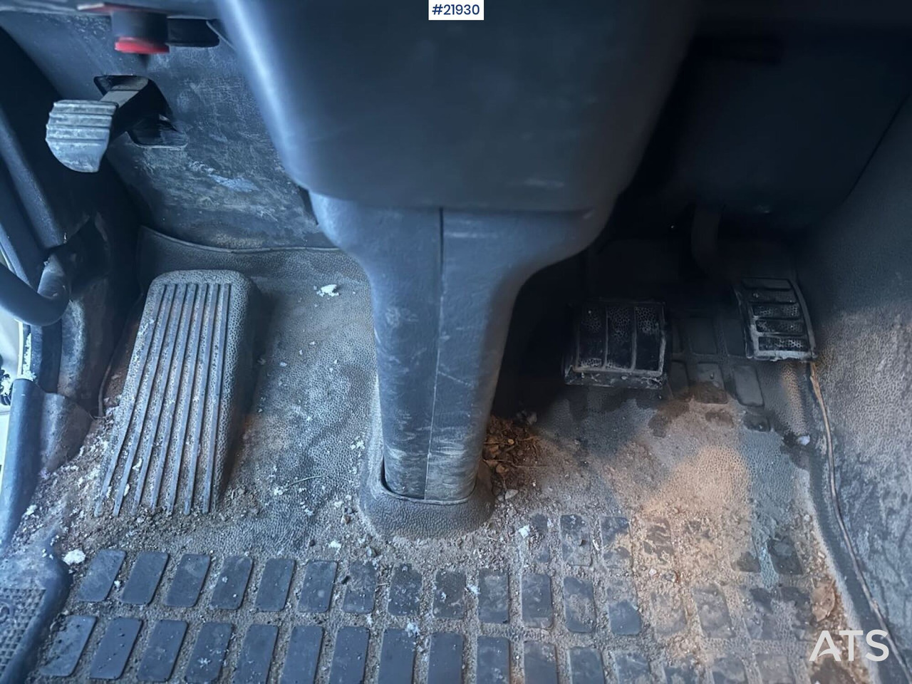 Krokbil Volvo FH12 brøyterigget krokbil m/ danskerumpe og flak. SE VIDEO: bilde 44 Krokbil Volvo FH12 brøyterigget krokbil m/ danskerumpe og flak. SE VIDEO: bilde 44