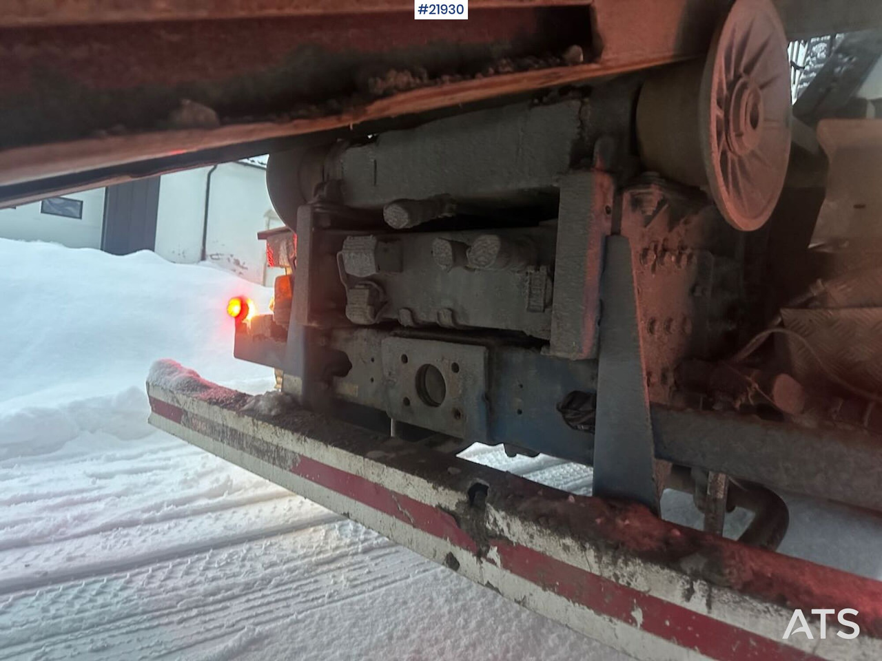 Krokbil Volvo FH12 brøyterigget krokbil m/ danskerumpe og flak. SE VIDEO: bilde 25 Krokbil Volvo FH12 brøyterigget krokbil m/ danskerumpe og flak. SE VIDEO: bilde 25