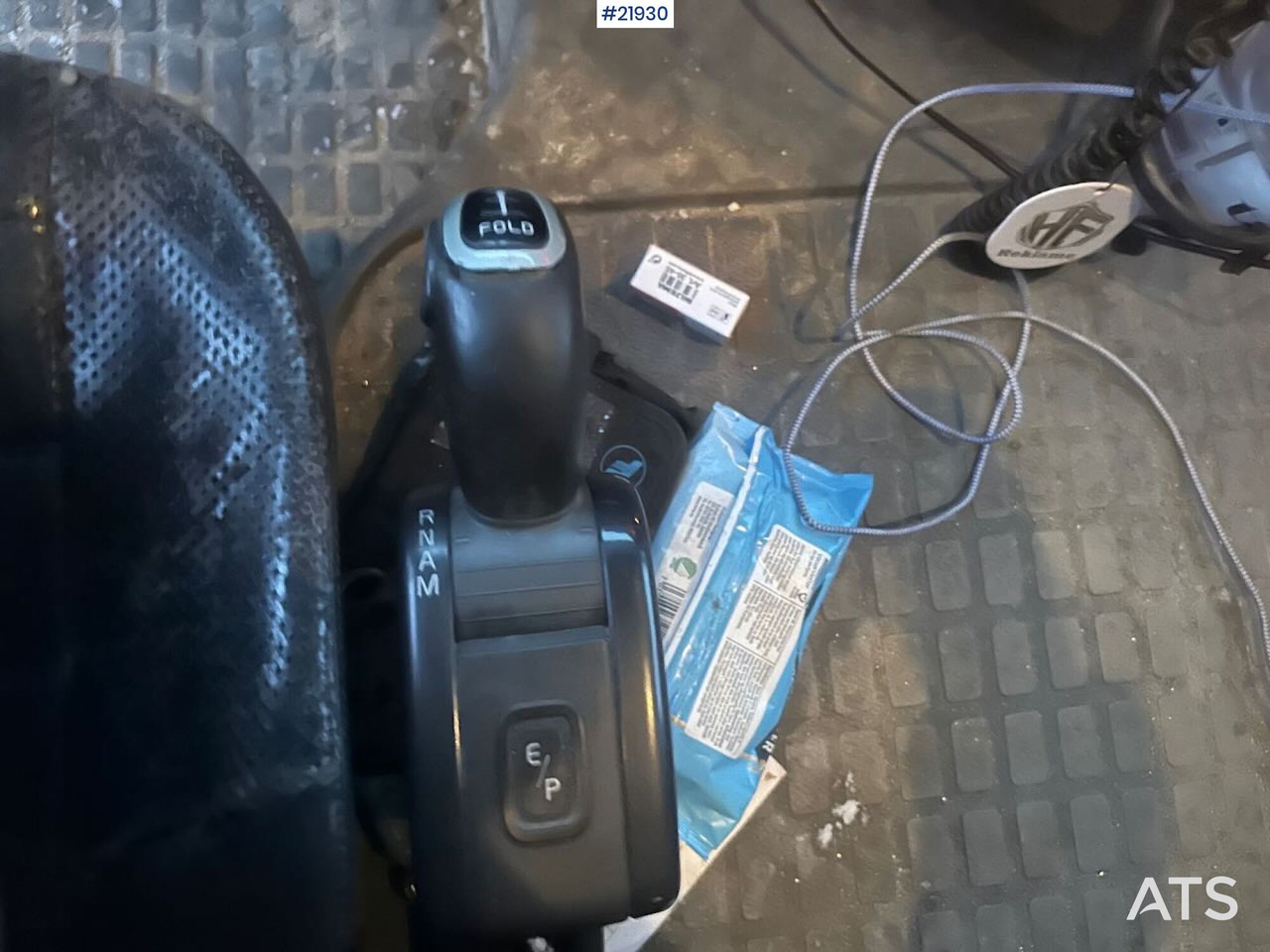 Krokbil Volvo FH12 brøyterigget krokbil m/ danskerumpe og flak. SE VIDEO: bilde 42 Krokbil Volvo FH12 brøyterigget krokbil m/ danskerumpe og flak. SE VIDEO: bilde 42