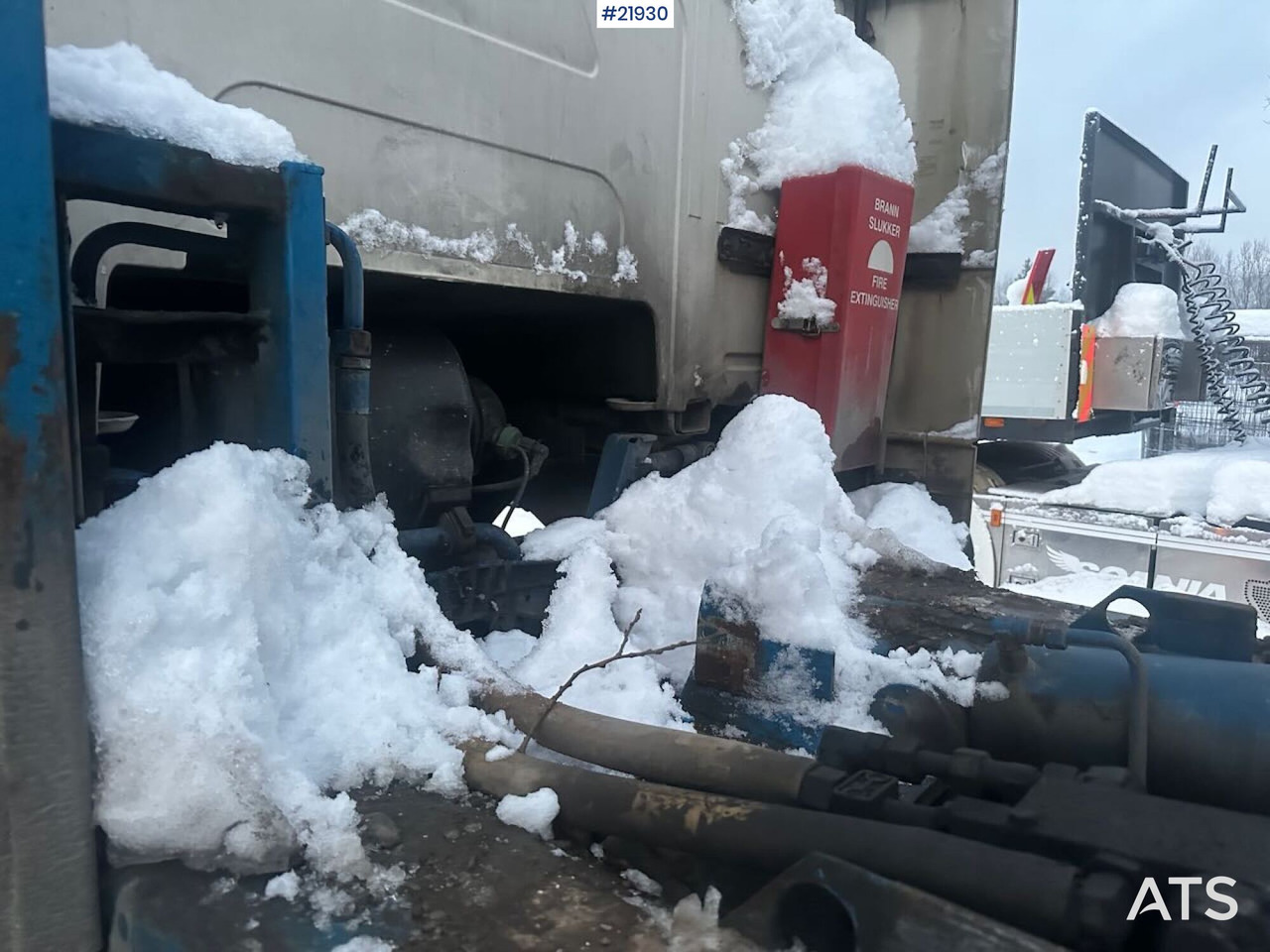 Krokbil Volvo FH12 brøyterigget krokbil m/ danskerumpe og flak. SE VIDEO: bilde 17 Krokbil Volvo FH12 brøyterigget krokbil m/ danskerumpe og flak. SE VIDEO: bilde 17