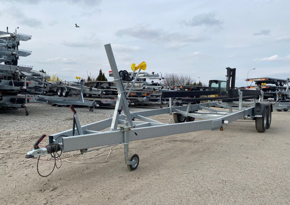 Boro PRZYCZEPA PODŁODZIOWA STYL AMERYKAŃSKI 7,30m - Båthenger: bilde 1 Boro PRZYCZEPA PODŁODZIOWA STYL AMERYKAŃSKI 7,30m - Båthenger: bilde 1