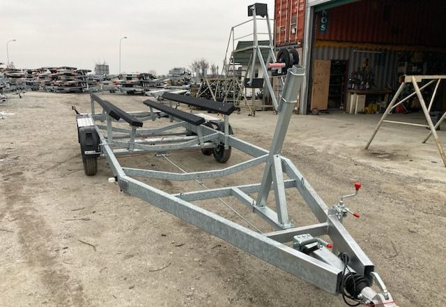 Boro Przyczepa PODŁODZIOWA 7,80M! - Båthenger: bilde 1 Boro Przyczepa PODŁODZIOWA 7,80M! - Båthenger: bilde 1