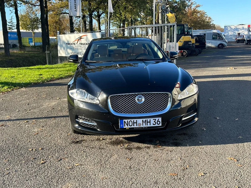 Jaguar XJ 3.0 V6D 275 PK /AUTOM / PANO DAK / VOL LEDER / MERIDAN / EXPORT PRICE - Personenbil: bilde 4 Jaguar XJ 3.0 V6D 275 PK /AUTOM / PANO DAK / VOL LEDER / MERIDAN / EXPORT PRICE - Personenbil: bilde 4