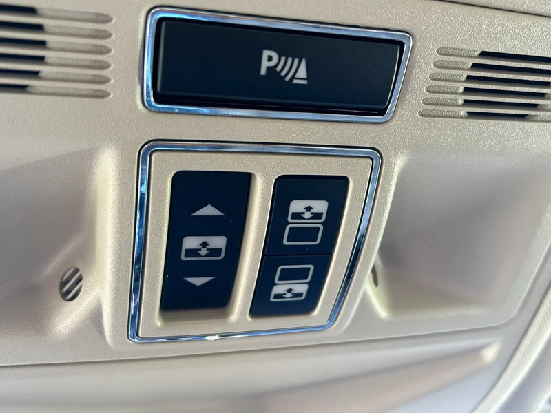 Sedan Jaguar XJ 3.0 V6D 275 PK /AUTOM / PANO DAK / VOL LEDER / MERIDAN / EXPORT PRICE: bilde 14 Sedan Jaguar XJ 3.0 V6D 275 PK /AUTOM / PANO DAK / VOL LEDER / MERIDAN / EXPORT PRICE: bilde 14