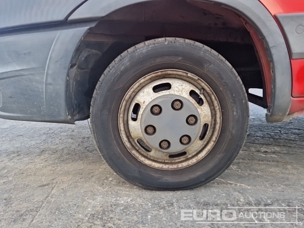2013 Iveco Crew Cab Pick Up, Automatic Gearbox, Drop side - Varebil med plan: bilde 2 2013 Iveco Crew Cab Pick Up, Automatic Gearbox, Drop side - Varebil med plan: bilde 2