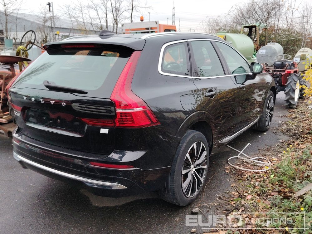 2020 Volvo XC60 T6 AWD Recharge Hybrid Automatic, Leather Seats, Reverse Camera, A/C, Electric Summer Roof (Water Damaged Engine) - Personenbil: bilde 3 2020 Volvo XC60 T6 AWD Recharge Hybrid Automatic, Leather Seats, Reverse Camera, A/C, Electric Summer Roof (Water Damaged Engine) - Personenbil: bilde 3