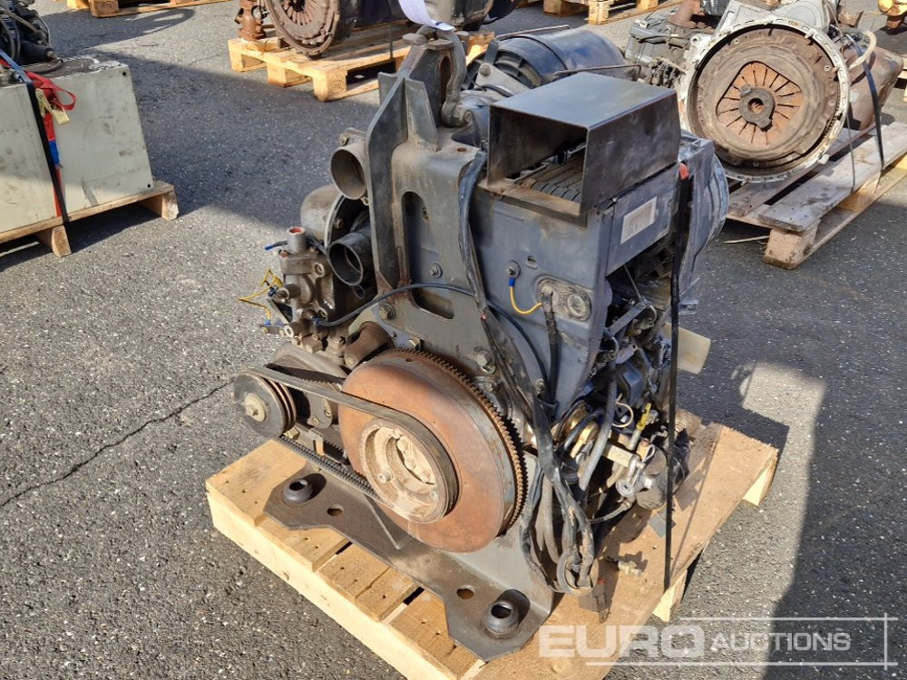 Deutz 2 Cylinder Diesel Engine - Motor: bilde 1 Deutz 2 Cylinder Diesel Engine - Motor: bilde 1