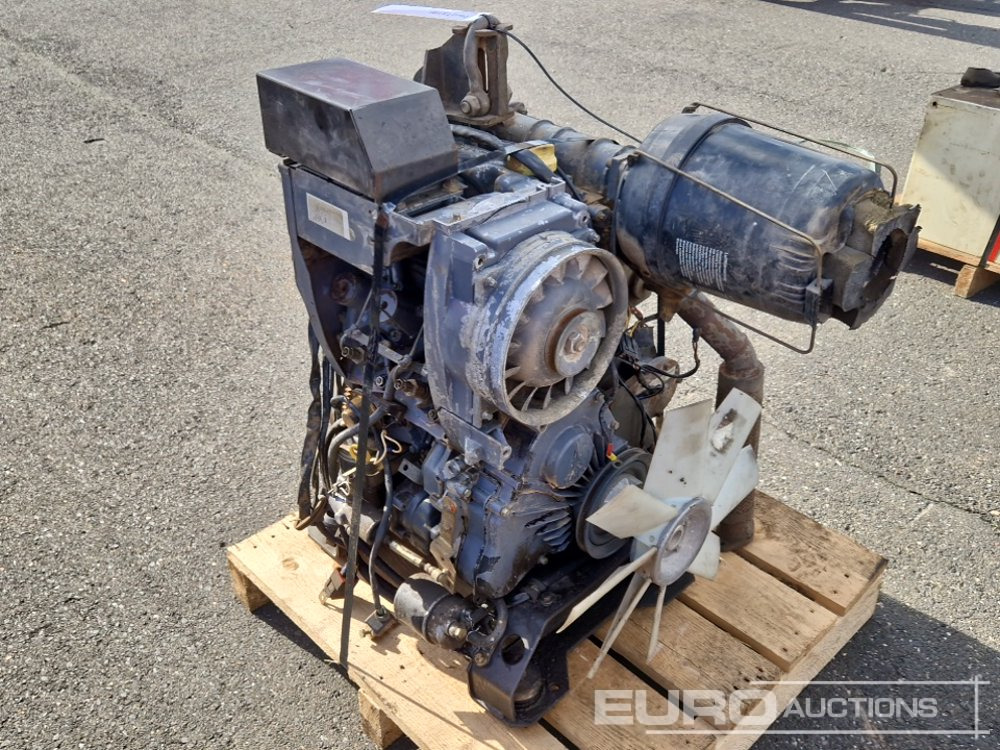 Deutz 2 Cylinder Diesel Engine - Motor: bilde 2 Deutz 2 Cylinder Diesel Engine - Motor: bilde 2