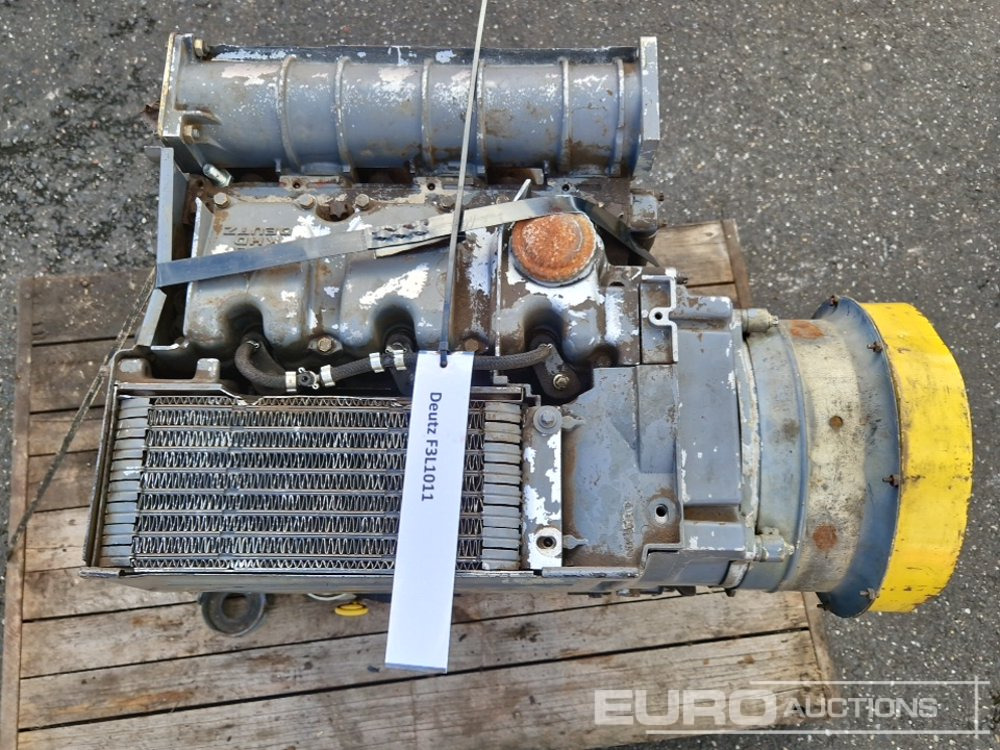 Deutz 3 Cylinder Diesel Engine - Motor: bilde 5 Deutz 3 Cylinder Diesel Engine - Motor: bilde 5