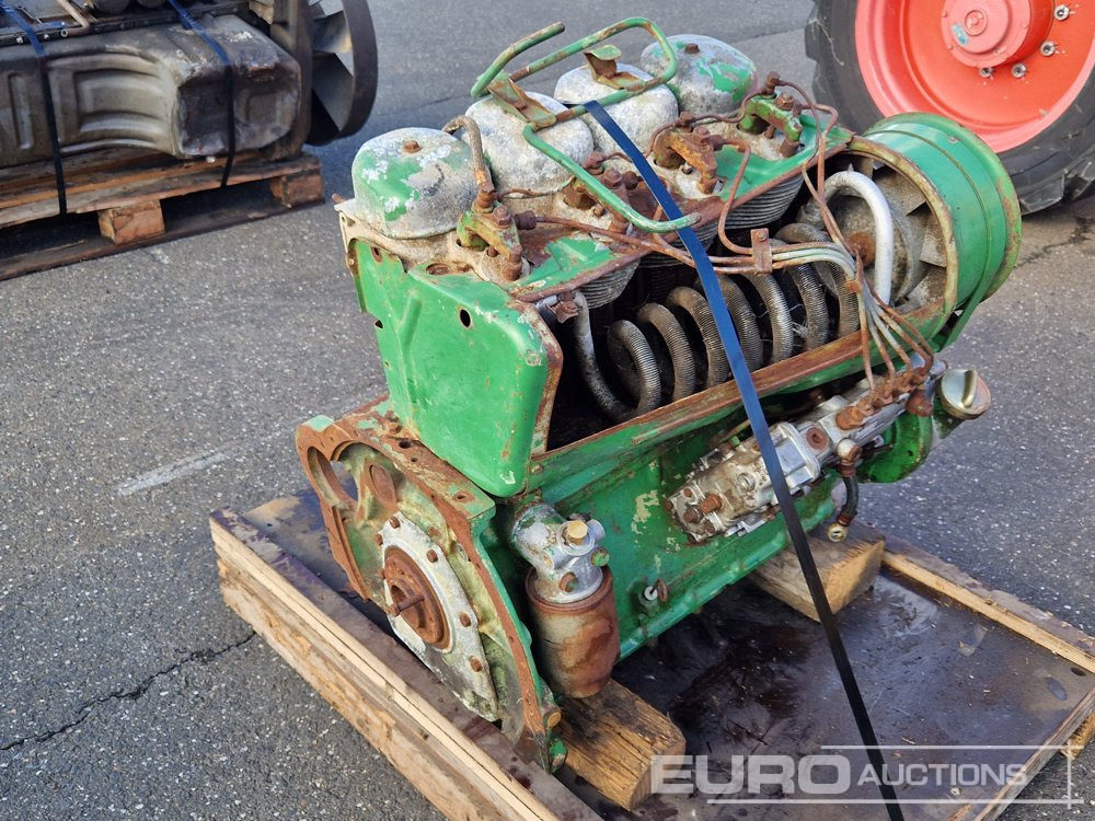 Deutz 4 Cylinder Diesel Engine - Motor: bilde 1 Deutz 4 Cylinder Diesel Engine - Motor: bilde 1