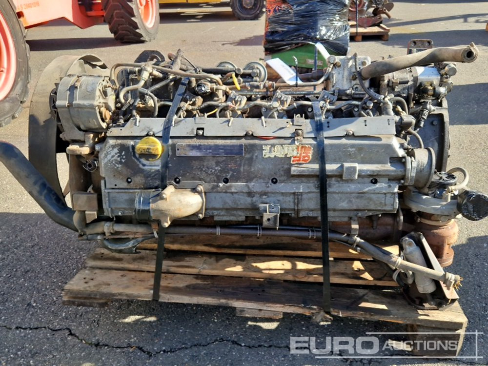 Deutz 6 Cylinder Turbo Diesel Engine - Motor: bilde 5 Deutz 6 Cylinder Turbo Diesel Engine - Motor: bilde 5