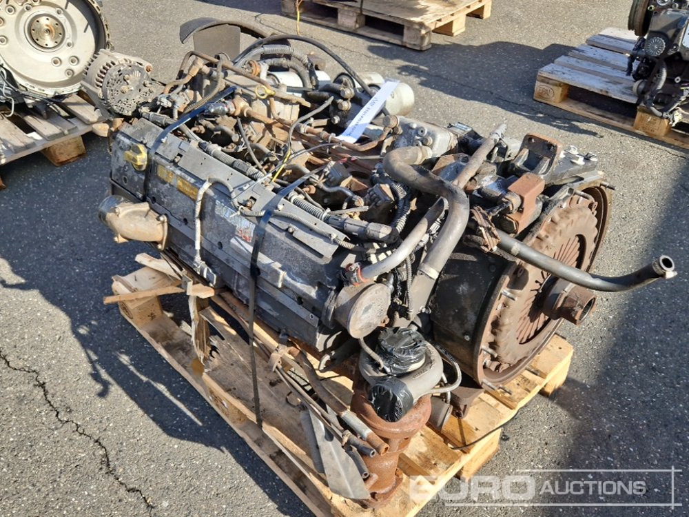 Deutz 6 Cylinder Turbo Diesel Engine - Motor: bilde 4 Deutz 6 Cylinder Turbo Diesel Engine - Motor: bilde 4