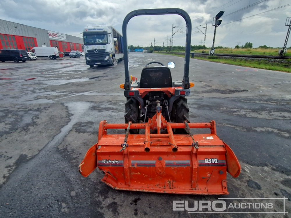 Hinomoto CX130 - Minitraktor: bilde 4 Hinomoto CX130 - Minitraktor: bilde 4