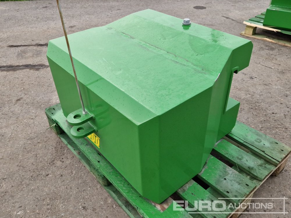 Unused 2025 John Deere 600kg Front Weights to suit John Deere Tractors, Metal Case with Towing Eye (Green) - Landbruksteknikk: bilde 1 Unused 2025 John Deere 600kg Front Weights to suit John Deere Tractors, Metal Case with Towing Eye (Green) - Landbruksteknikk: bilde 1