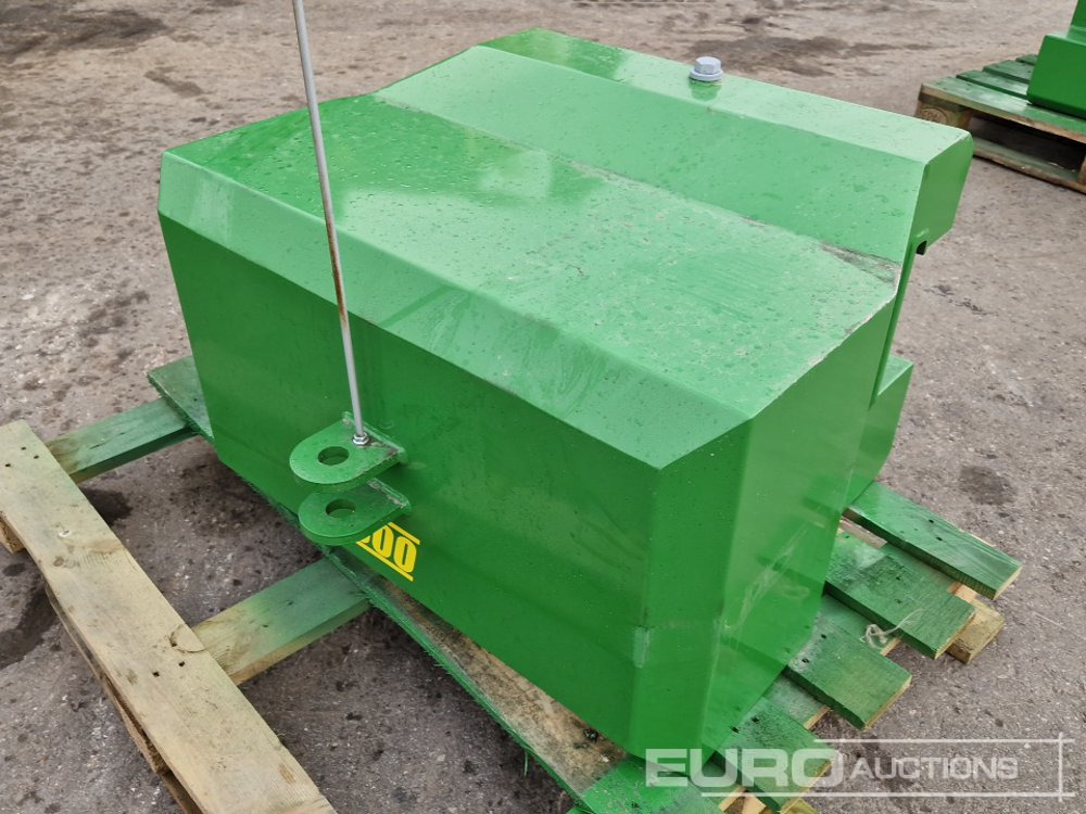 Unused 2025 John Deere 600kg Front Weights to suit John Deere Tractors, Metal Case with Towing Eye (Green) - Landbruksteknikk: bilde 1 Unused 2025 John Deere 600kg Front Weights to suit John Deere Tractors, Metal Case with Towing Eye (Green) - Landbruksteknikk: bilde 1