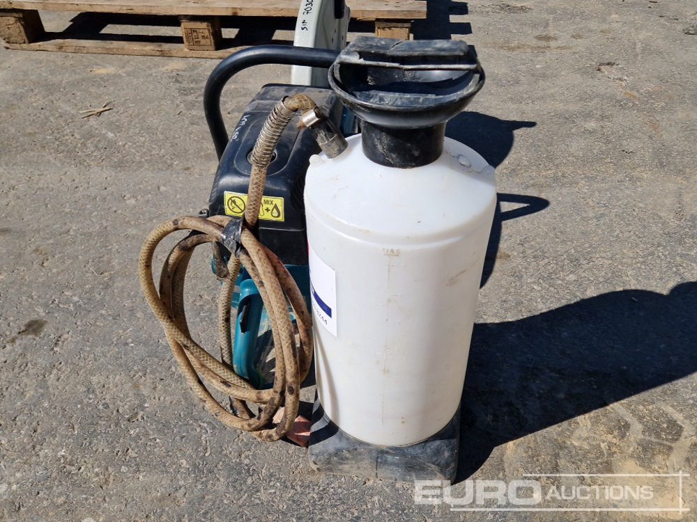 Makita EK7301 Handheld Quickcut Saw with Water Sprayer - Asfaltteknikk: bilde 4 Makita EK7301 Handheld Quickcut Saw with Water Sprayer - Asfaltteknikk: bilde 4