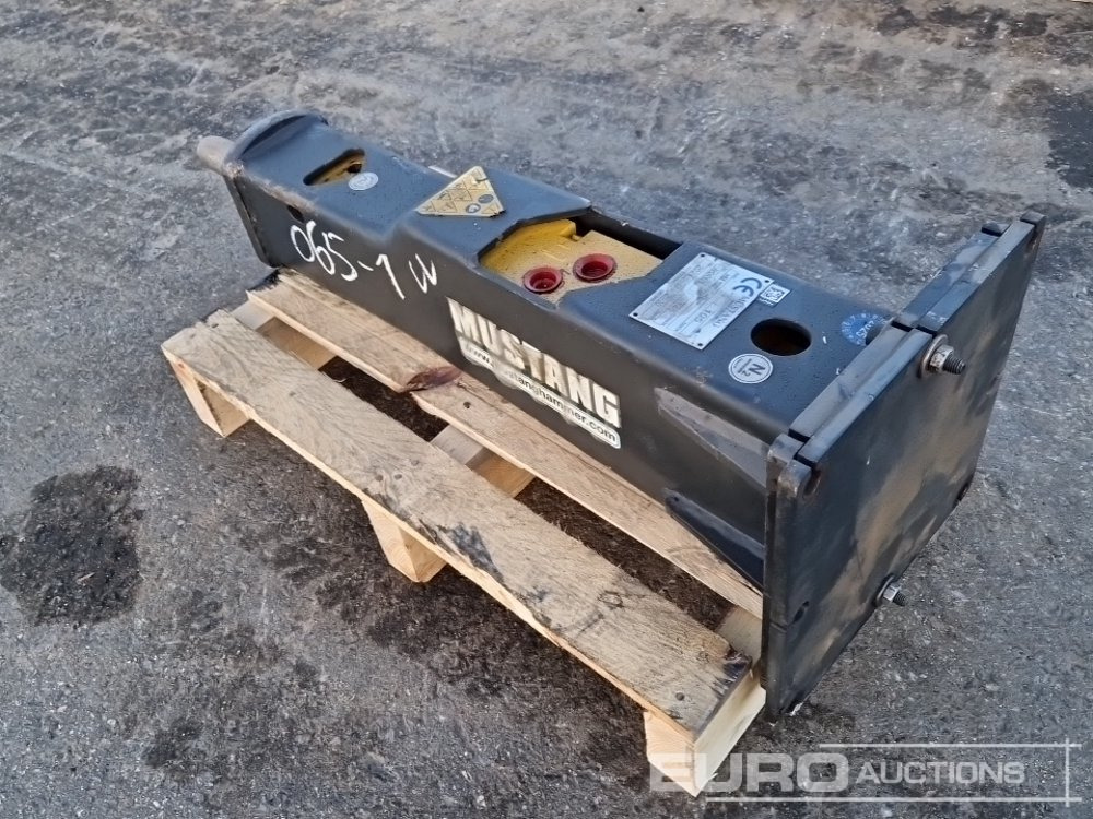 Mustang HM100 - Hydraulisk hammer: bilde 2 Mustang HM100 - Hydraulisk hammer: bilde 2