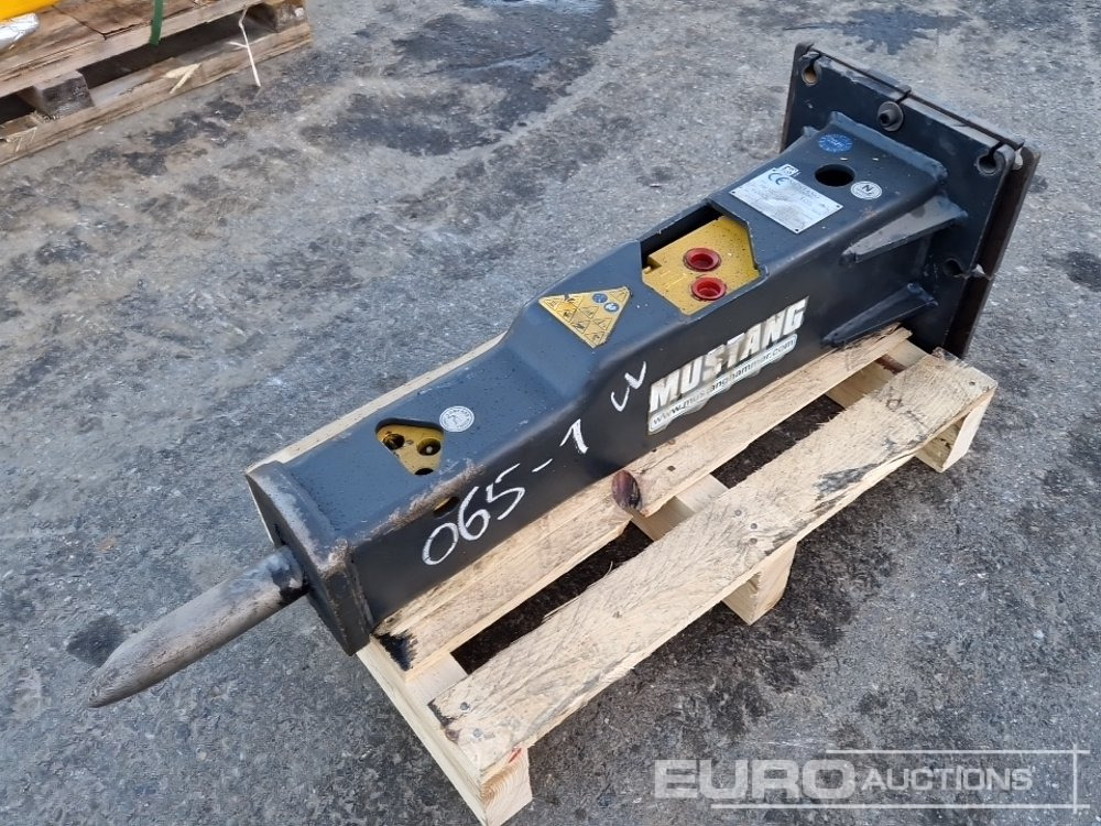 Mustang HM100 - Hydraulisk hammer: bilde 1 Mustang HM100 - Hydraulisk hammer: bilde 1