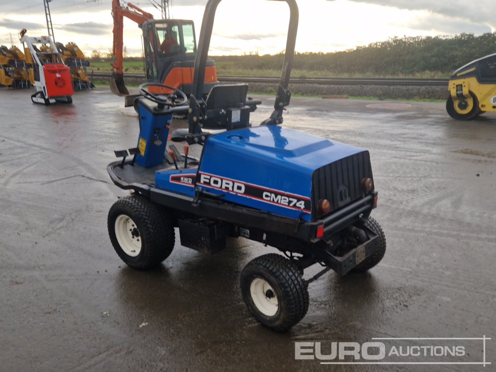 New Holland TM274 4WD Ride on Lawnmower, Roll Bar (No Cutting Deck) - Gressklipper: bilde 3 New Holland TM274 4WD Ride on Lawnmower, Roll Bar (No Cutting Deck) - Gressklipper: bilde 3