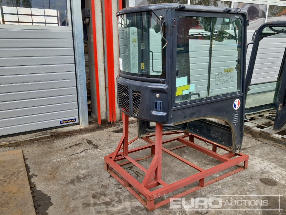 Cabin to suit Yanmar Excavator - Reservedeler for Gravemaskin: bilde 3 Cabin to suit Yanmar Excavator - Reservedeler for Gravemaskin: bilde 3