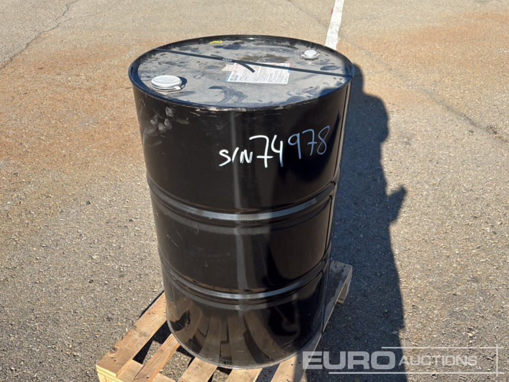 200L Barrel Pre-Diluted Antifreeze - Anleggsmaskiner: bilde 1 200L Barrel Pre-Diluted Antifreeze - Anleggsmaskiner: bilde 1