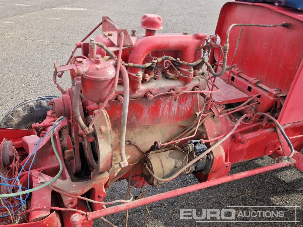 McCormick B250 - Traktor: bilde 1 McCormick B250 - Traktor: bilde 1