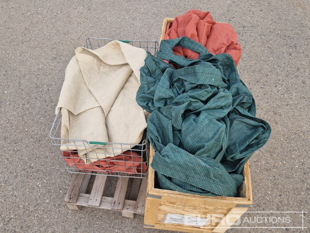 Pallet of Various Mesh Covers - Anleggsmaskiner: bilde 5 Pallet of Various Mesh Covers - Anleggsmaskiner: bilde 5