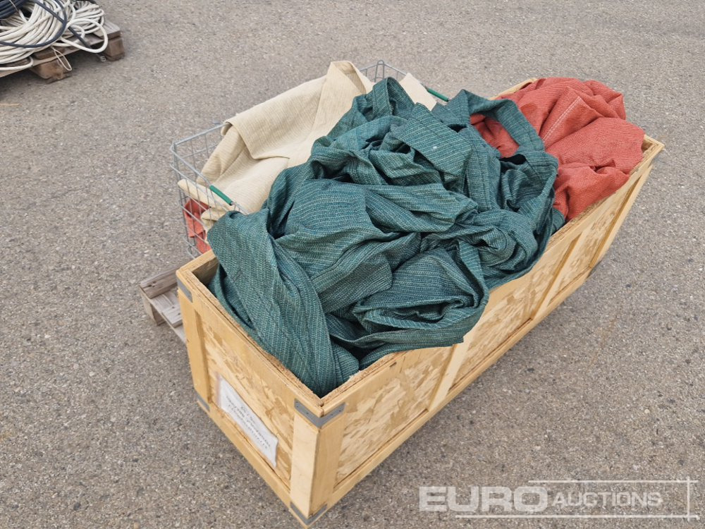 Pallet of Various Mesh Covers - Anleggsmaskiner: bilde 4 Pallet of Various Mesh Covers - Anleggsmaskiner: bilde 4