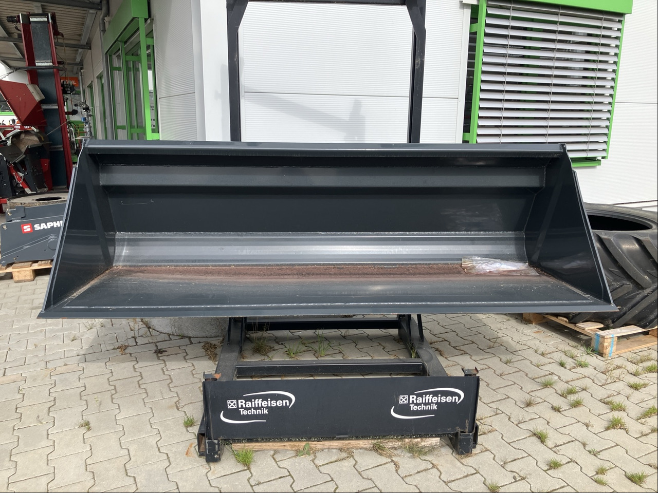 Alö Stoll Schaufel 2,60m - Frontlaster for traktor: bilde 3 Alö Stoll Schaufel 2,60m - Frontlaster for traktor: bilde 3
