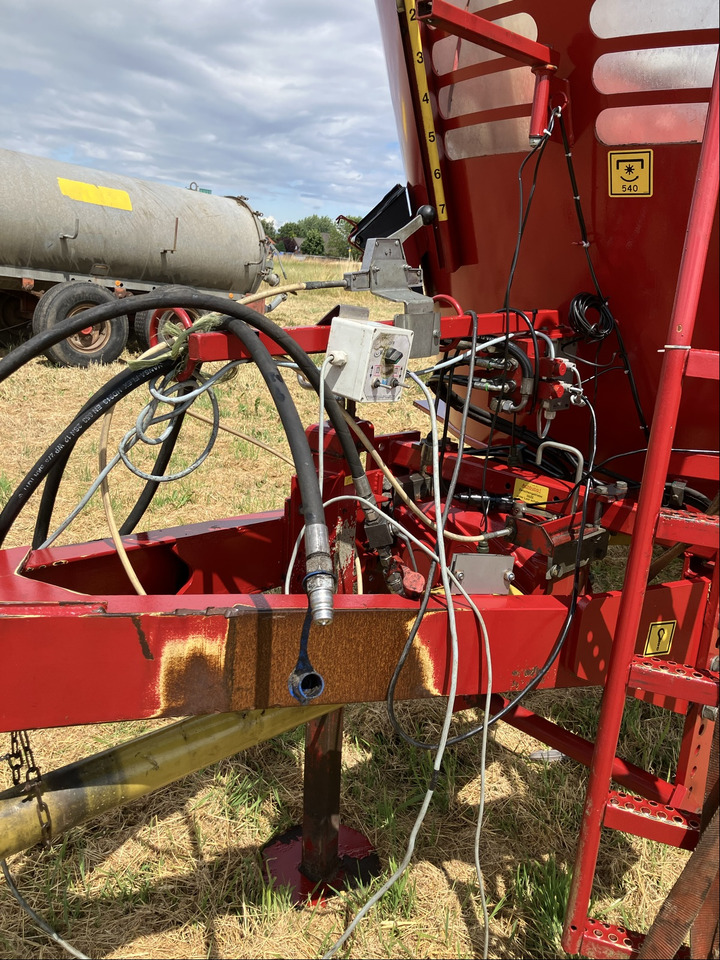 BVL Futtermischwagen V-Mix 18 2S - Fullfôrblander: bilde 3 BVL Futtermischwagen V-Mix 18 2S - Fullfôrblander: bilde 3