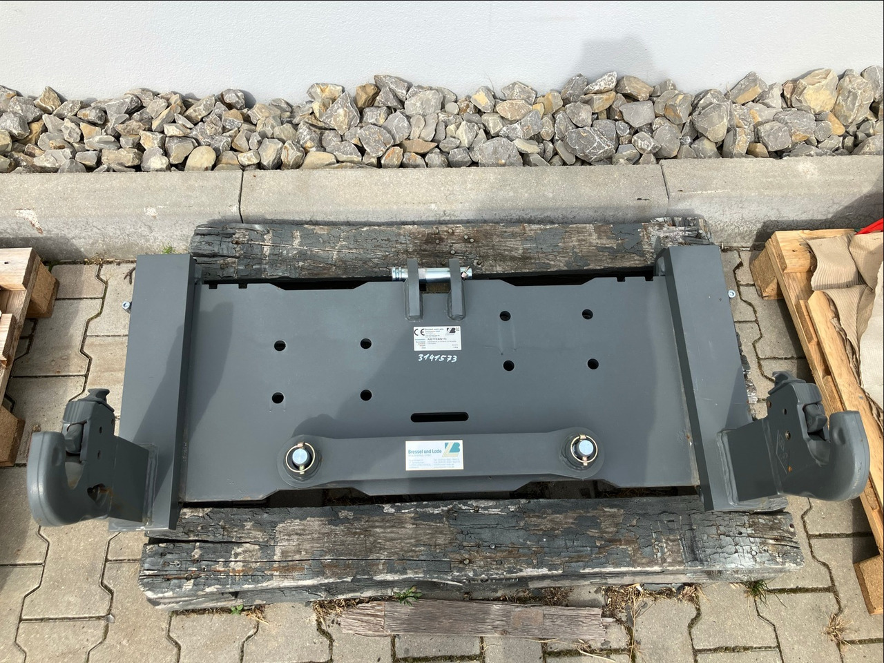Bressel und Lade Adapterrahmen - Frontlaster for traktor: bilde 1 Bressel und Lade Adapterrahmen - Frontlaster for traktor: bilde 1
