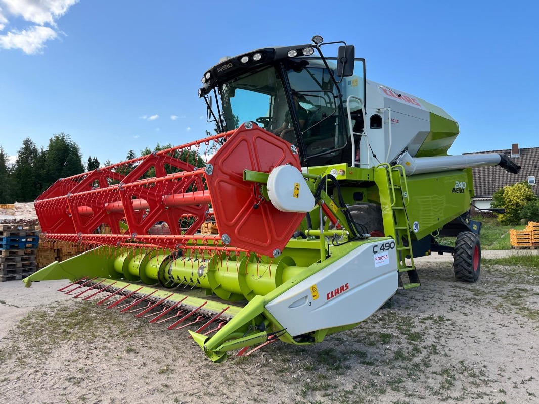 CLAAS Avero 240 - Skurtresker: bilde 1 CLAAS Avero 240 - Skurtresker: bilde 1