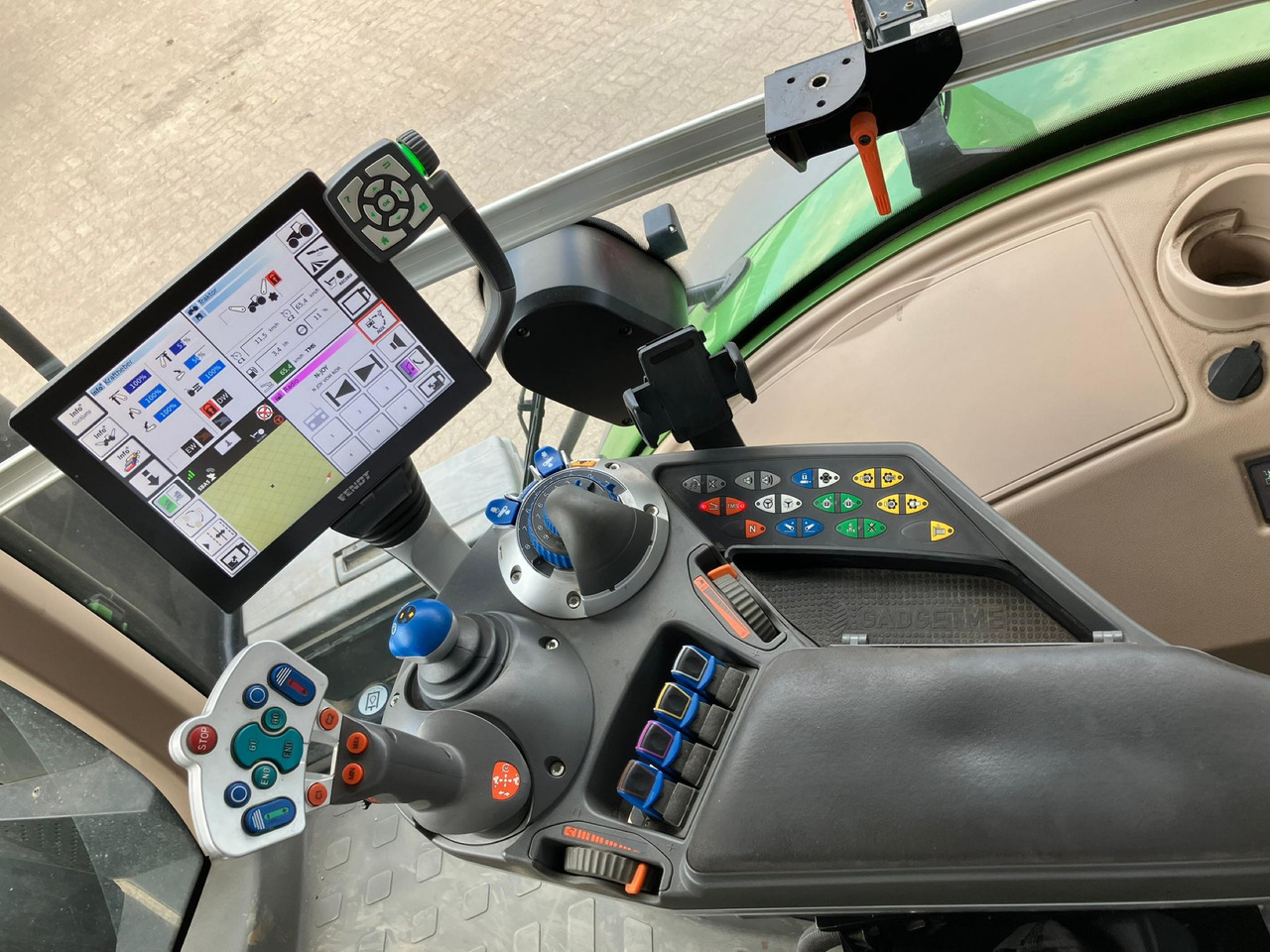 Fendt 1050 Vario Gen2 Profi Plus - Traktor: bilde 2 Fendt 1050 Vario Gen2 Profi Plus - Traktor: bilde 2