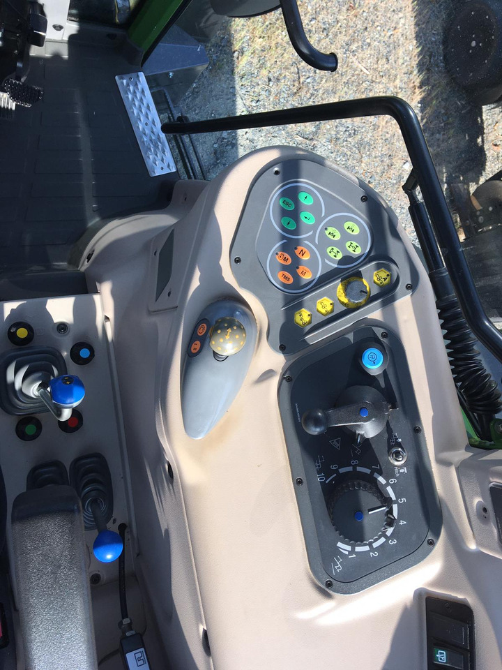 Fendt 211 Vario - Traktor: bilde 3 Fendt 211 Vario - Traktor: bilde 3