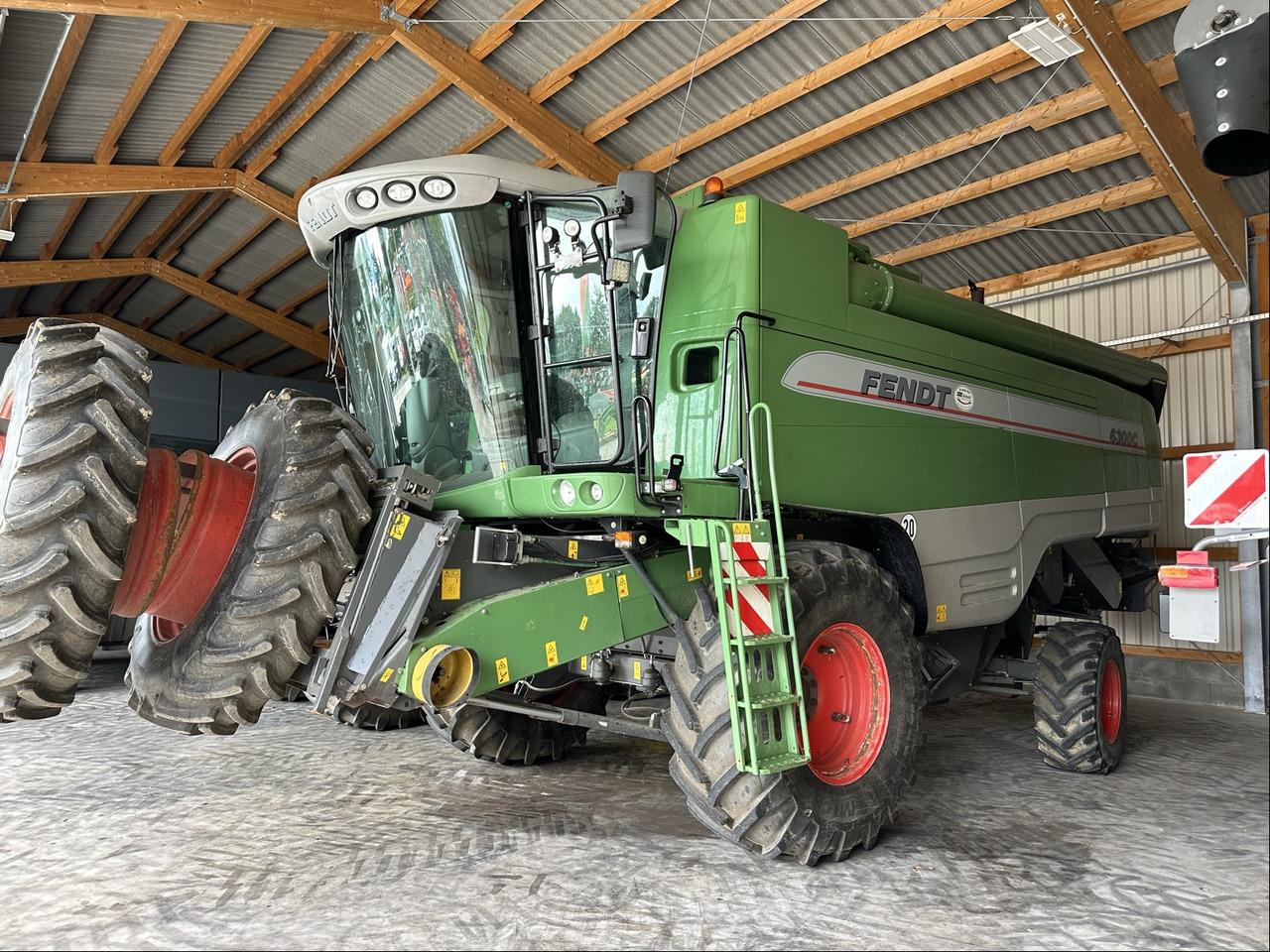 Fendt 6300 C - Skurtresker: bilde 1 Fendt 6300 C - Skurtresker: bilde 1