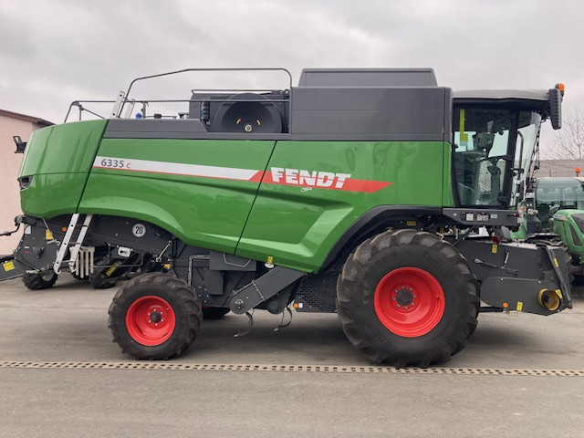 Fendt 6335C Stage 5 - Skurtresker: bilde 1 Fendt 6335C Stage 5 - Skurtresker: bilde 1
