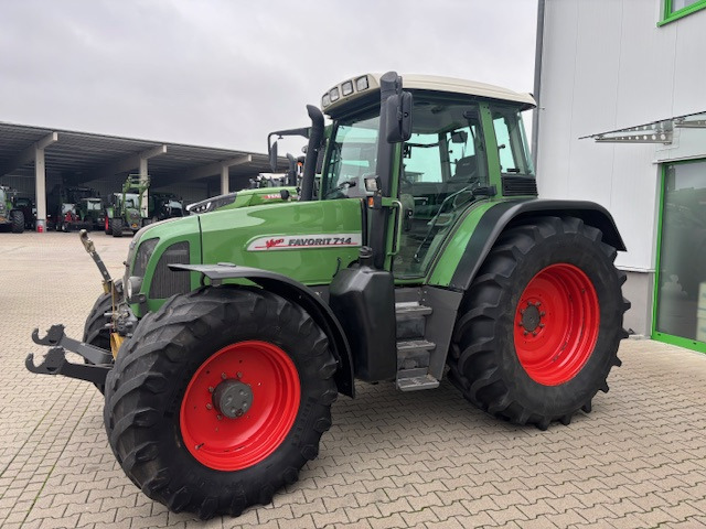 Fendt 714 Vario - Traktor: bilde 1 Fendt 714 Vario - Traktor: bilde 1