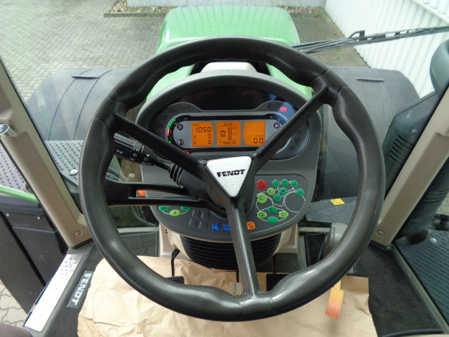 Fendt 720 Vario S4 Power - Traktor: bilde 2 Fendt 720 Vario S4 Power - Traktor: bilde 2