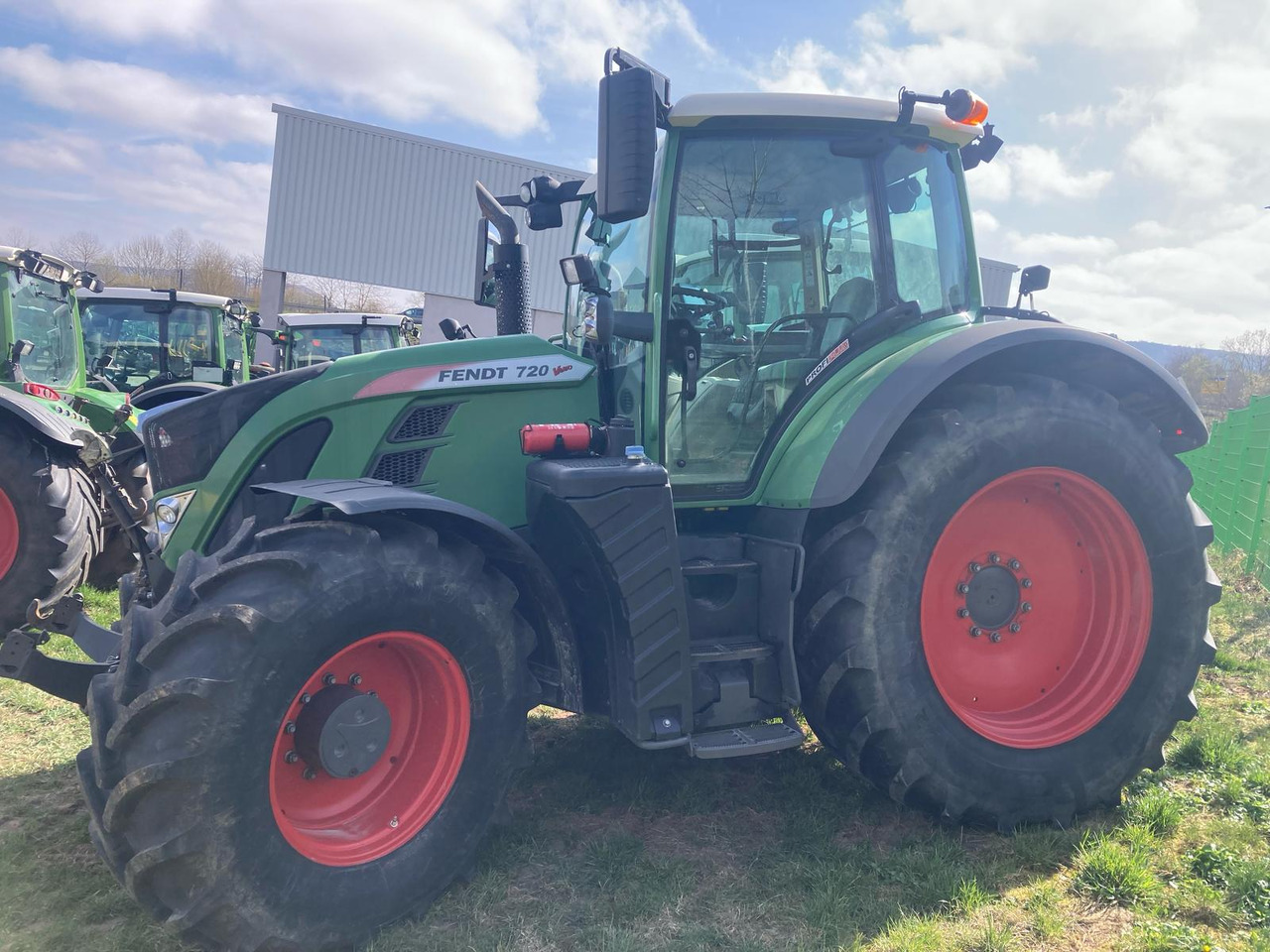 Fendt 720 Vario S4 ProfiPlus - Traktor: bilde 1 Fendt 720 Vario S4 ProfiPlus - Traktor: bilde 1