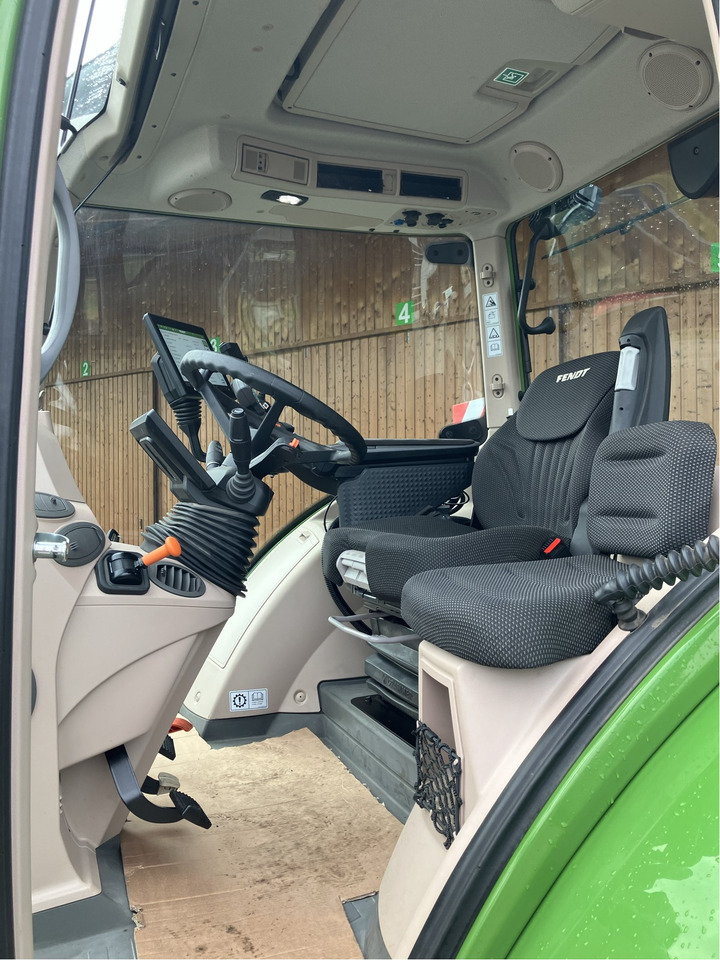 Fendt 724 Vario Gen6 - Traktor: bilde 5 Fendt 724 Vario Gen6 - Traktor: bilde 5