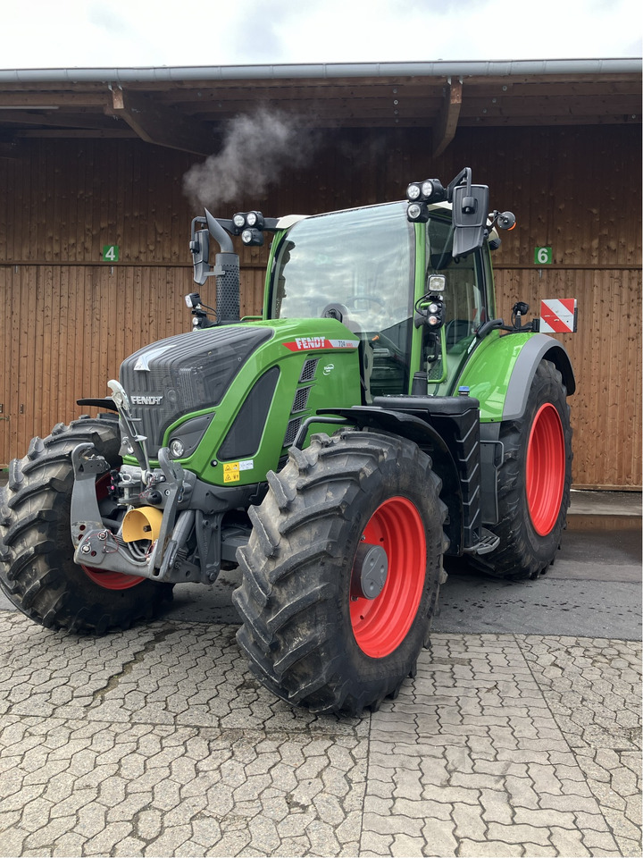 Fendt 724 Vario Gen6 - Traktor: bilde 1 Fendt 724 Vario Gen6 - Traktor: bilde 1