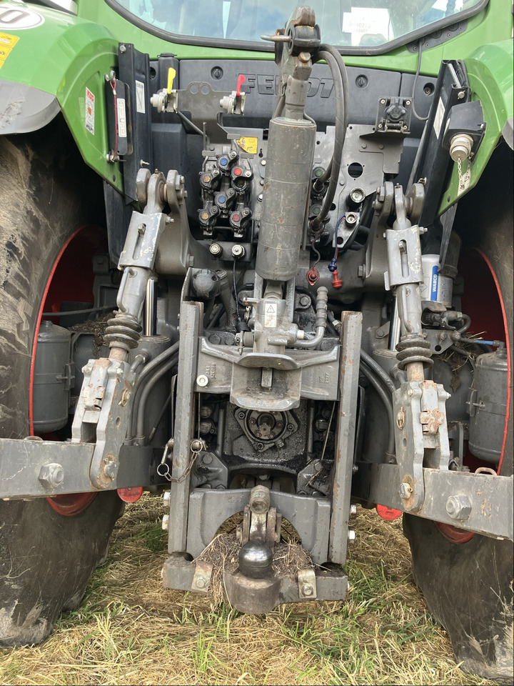 Fendt 724 Vario S4 - Traktor: bilde 5 Fendt 724 Vario S4 - Traktor: bilde 5
