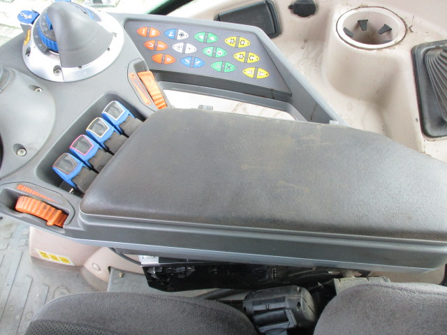 Fendt 724 Vario SCR Profi Plus - Traktor: bilde 5 Fendt 724 Vario SCR Profi Plus - Traktor: bilde 5