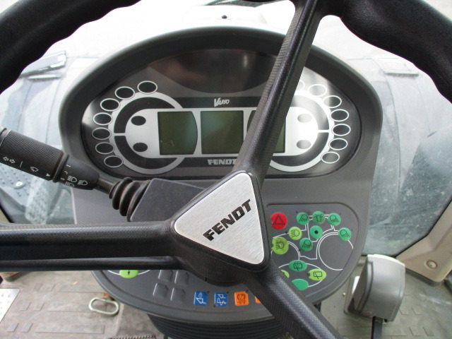 Fendt 724 Vario SCR Profi Plus - Traktor: bilde 2 Fendt 724 Vario SCR Profi Plus - Traktor: bilde 2