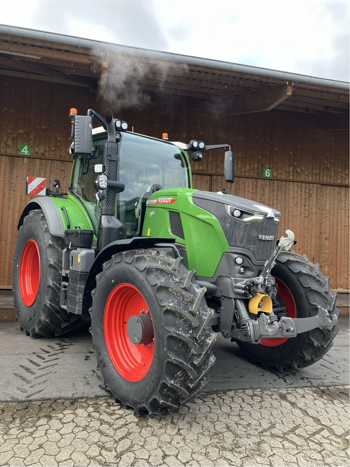 Fendt 728 Vario Gen7 - Traktor: bilde 1 Fendt 728 Vario Gen7 - Traktor: bilde 1
