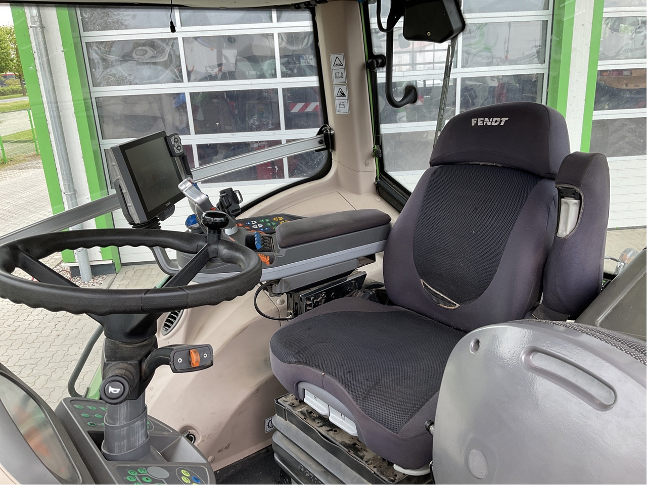 Fendt 826 Vario S4 - Traktor: bilde 2 Fendt 826 Vario S4 - Traktor: bilde 2