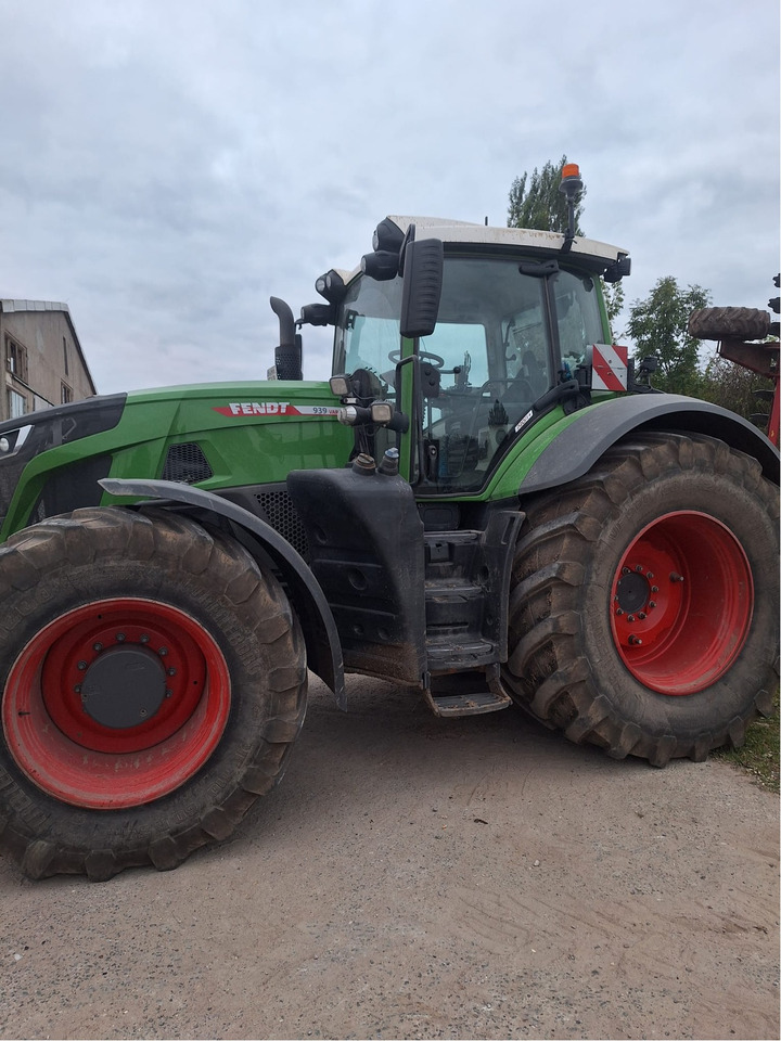 Fendt 939 Vario Gen7 ProfiPlus - Traktor: bilde 2 Fendt 939 Vario Gen7 ProfiPlus - Traktor: bilde 2