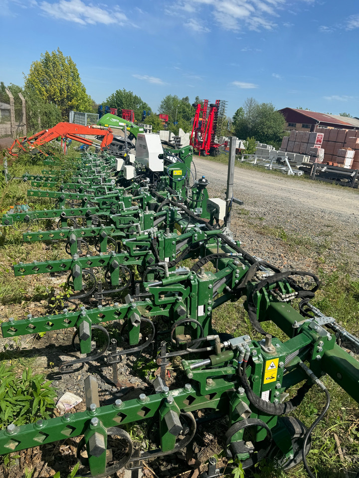 Garford Robocrop Guided Hoe - Sukkerbete høster: bilde 3 Garford Robocrop Guided Hoe - Sukkerbete høster: bilde 3