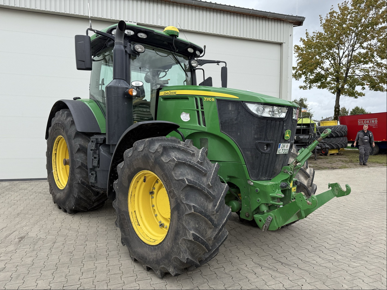 John Deere 7310R E23 - Traktor: bilde 1 John Deere 7310R E23 - Traktor: bilde 1