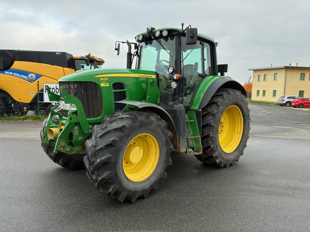 John Deere 7430 - Traktor: bilde 1 John Deere 7430 - Traktor: bilde 1